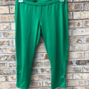 Women’s athletic/active capris